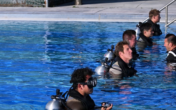 Combat Diver Qualification Course Students Training in Key West