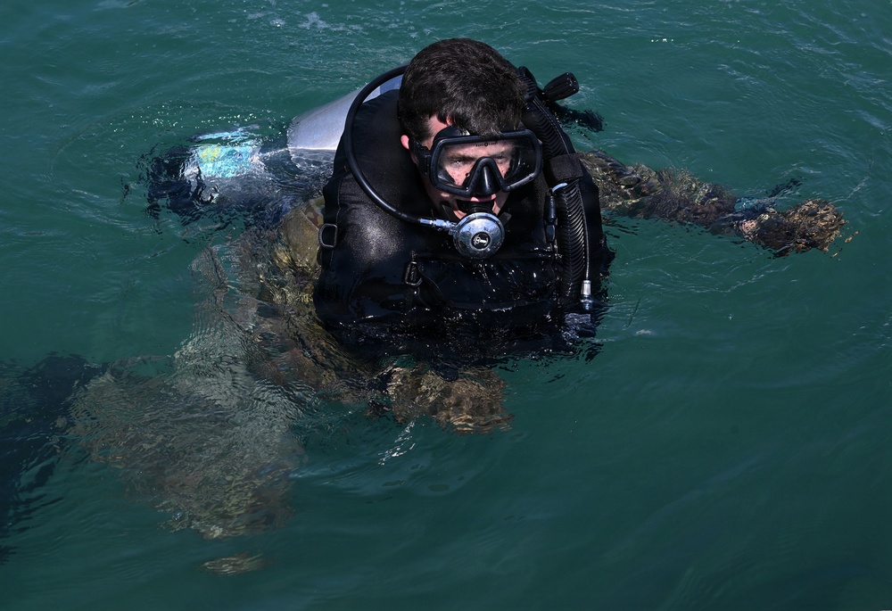 Combat Diver Qualification Course Students Training in Key West