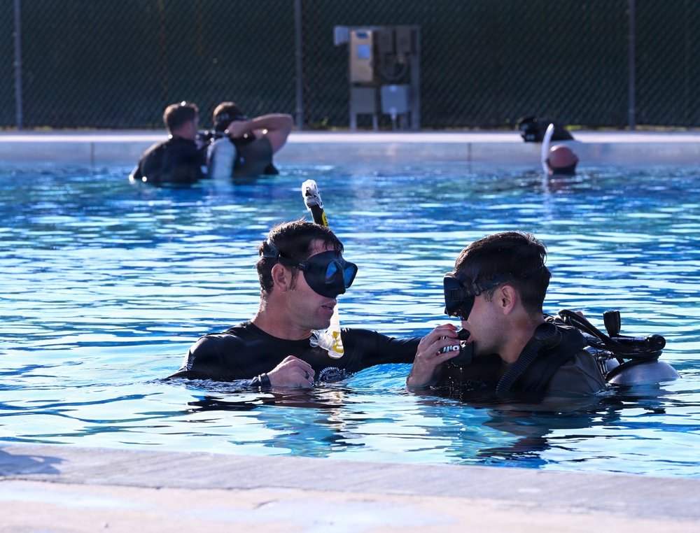 Combat Diver Qualification Course Students Training in Key West