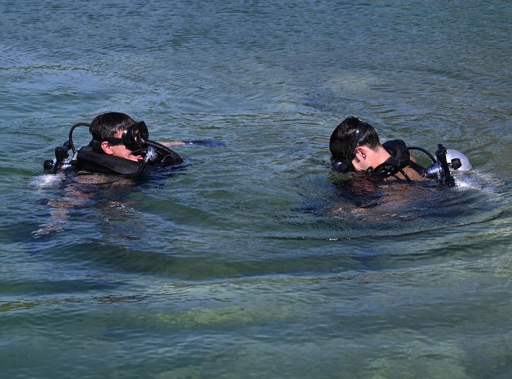 Combat Diver Qualification Course Students Training in Key West