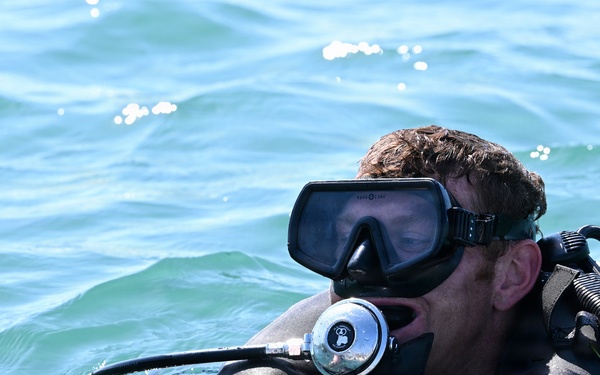 Combat Diver Qualification Course Students Training in Key West