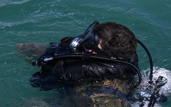 Combat Diver Qualification Course Students Training in Key West
