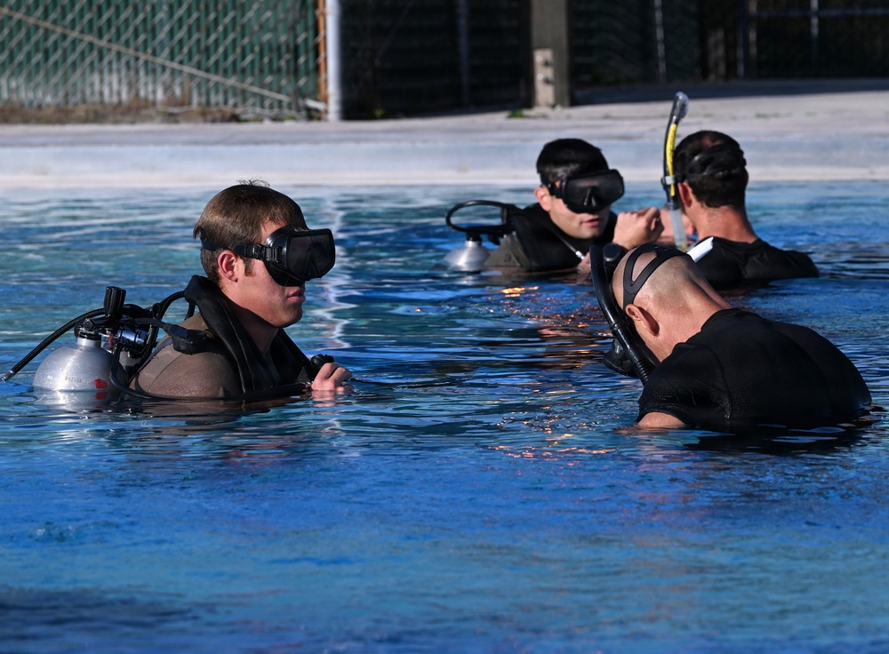 Combat Diver Qualification Course Students Training in Key West