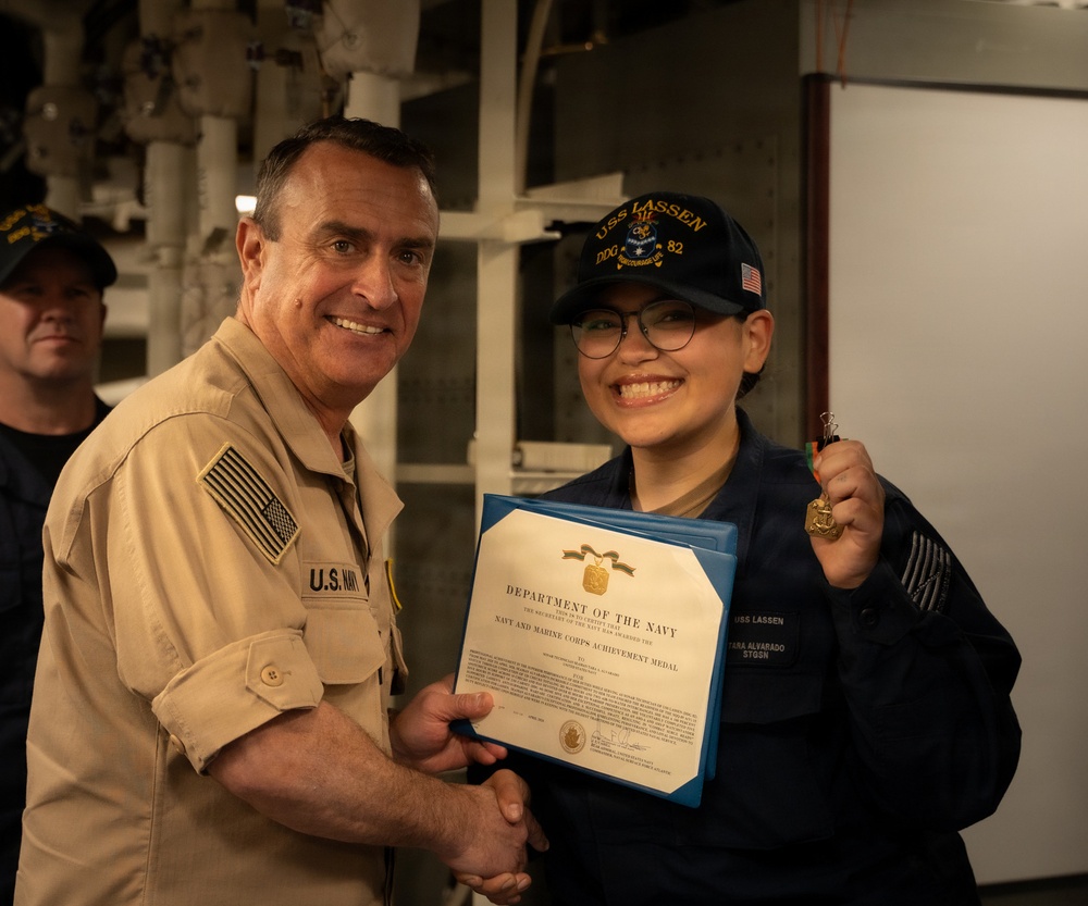 Rear Adm. Joe Cahill visits USS Lassen (DDG 82)