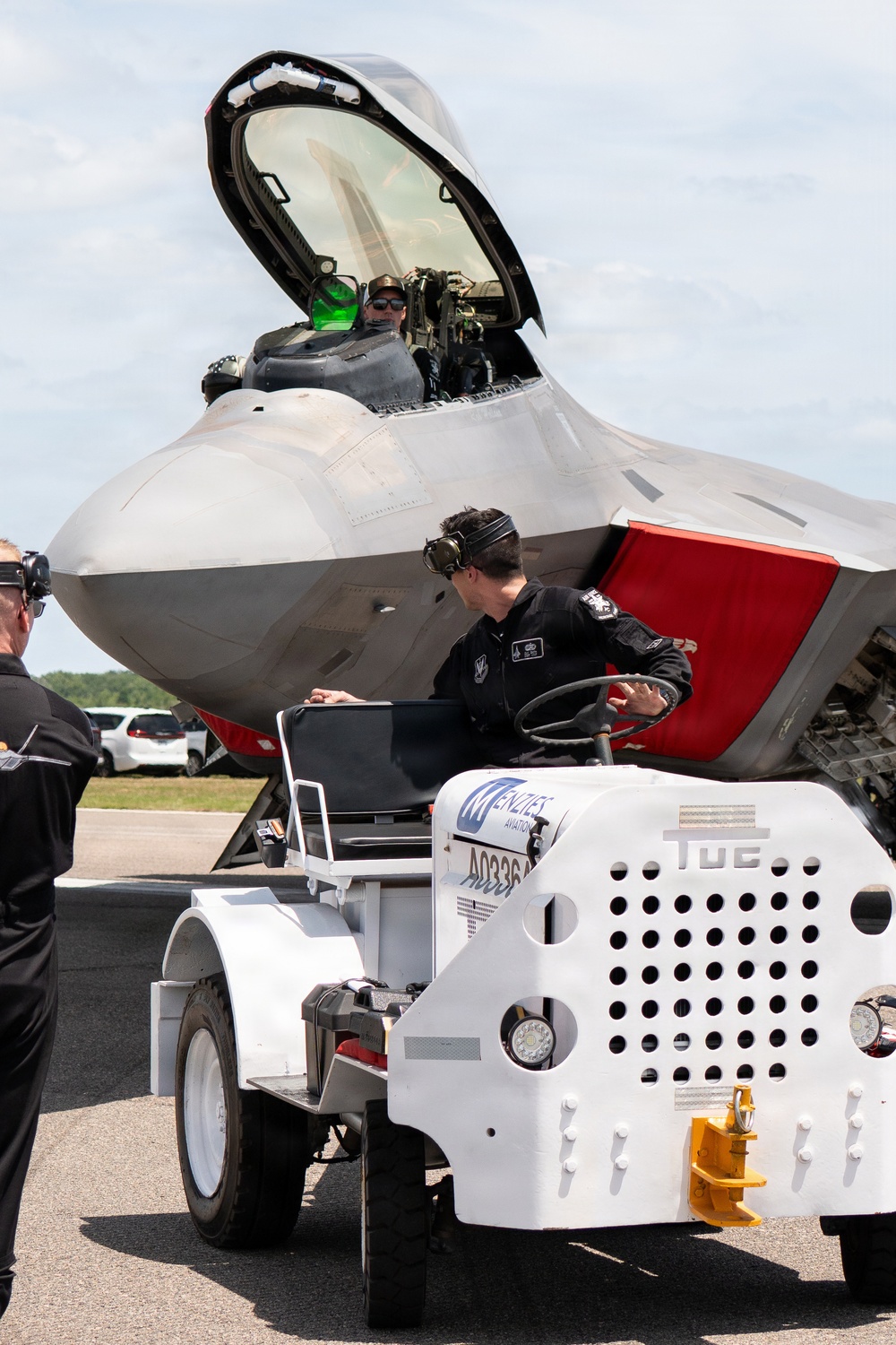 F-22 Aerial Demonstration Team joins 52nd Annual SUN 'n FUN Aerospace Expo