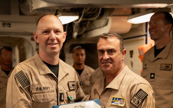 Rear Adm. Joe Cahill visits USS Lassen (DDG 82)