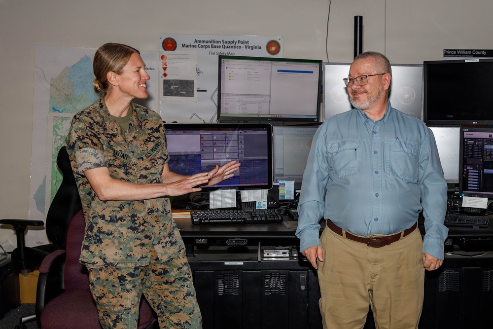 Jason Connerley receives Public Safety Communications Center Supervisor of the Year Award