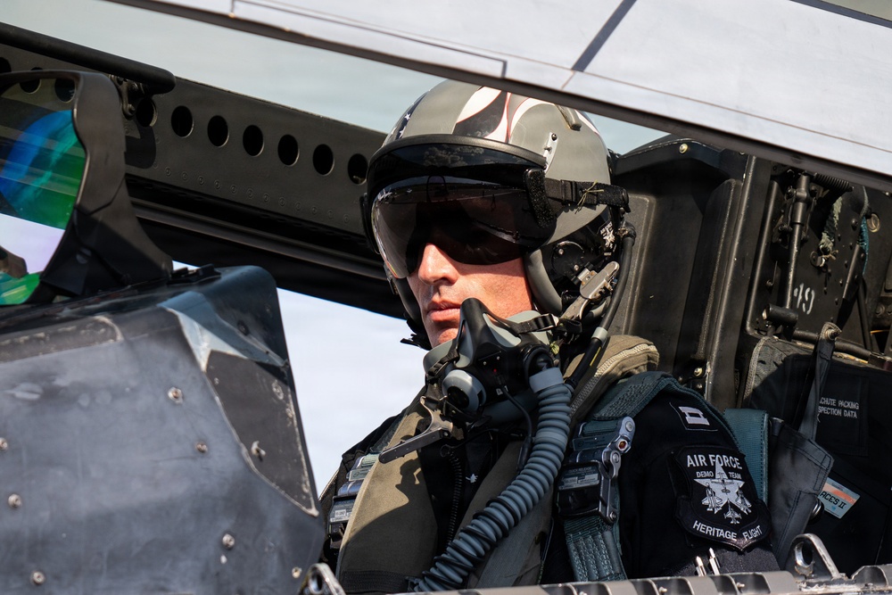 F-22 Aerial Demonstration Team joins 52nd Annual SUN 'n FUN Aerospace Expo