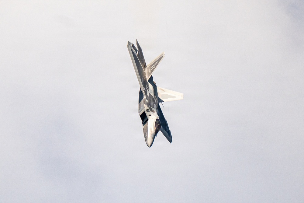 F-22 Aerial Demonstration Team joins 52nd Annual SUN 'n FUN Aerospace Expo