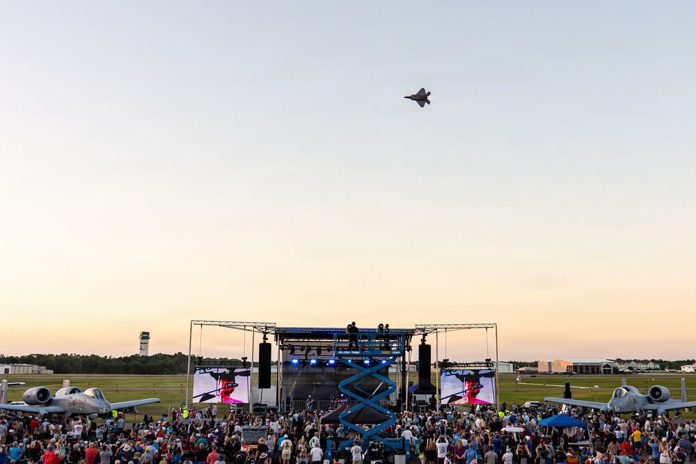 F-22 Aerial Demonstration Team joins 52nd Annual SUN 'n FUN Aerospace Expo