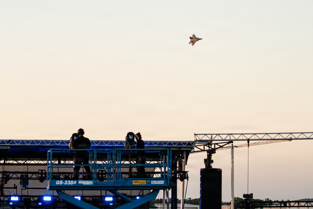 F-22 Aerial Demonstration Team joins 52nd Annual SUN 'n FUN Aerospace Expo