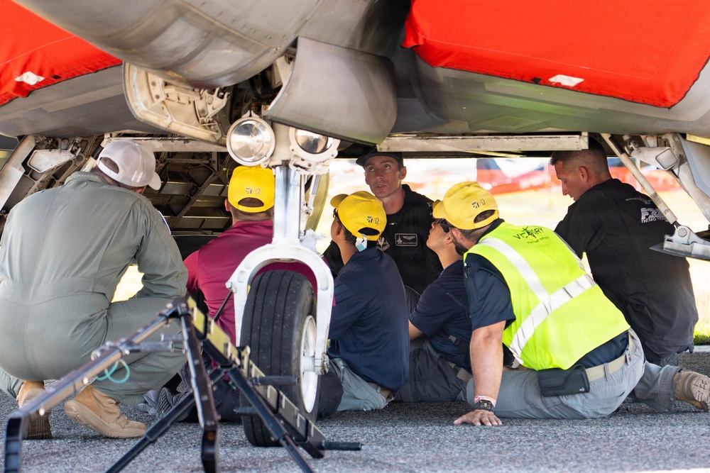 F-22 Aerial Demonstration Team joins 52nd Annual SUN 'n FUN Aerospace Expo