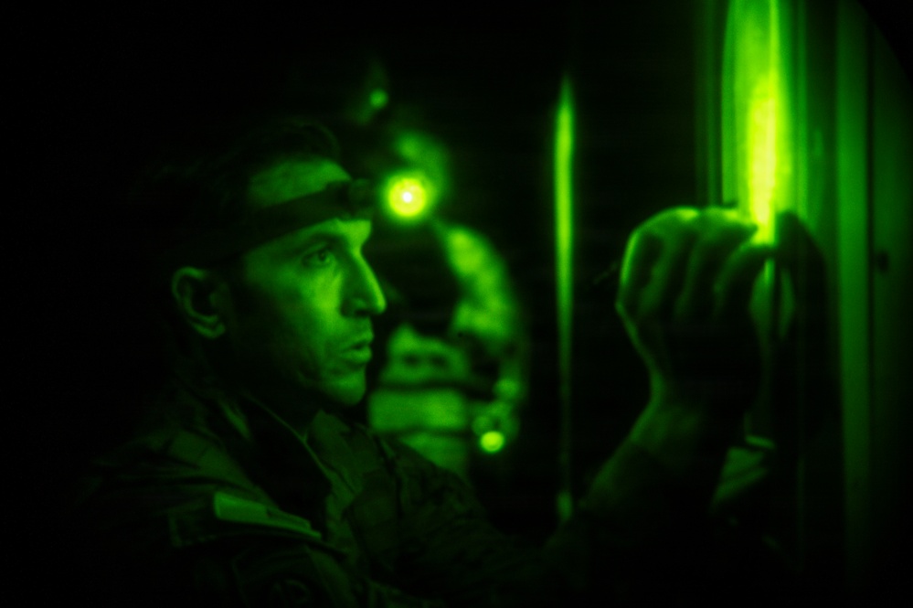 SC Guard conducts day and night marksmanship training