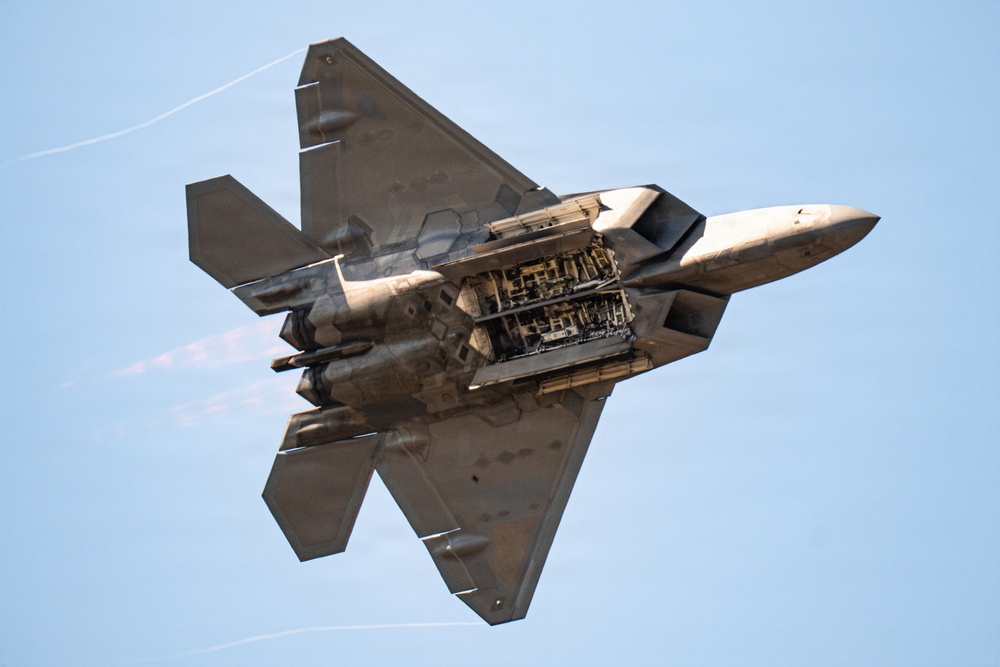 F-22 Aerial Demonstration Team joins 52nd Annual SUN 'n FUN Aerospace Expo