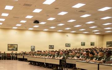 The Commandant, Gen. Eric M. Smith visits TBS Alpha Company