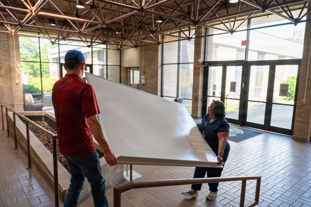 Maxwell AFB hosts base beautification day