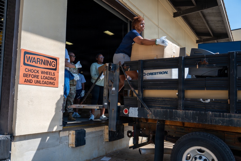 Maxwell AFB hosts base beautification day