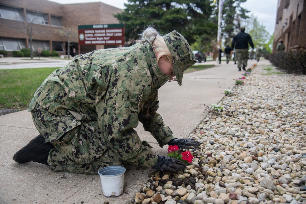 SWESC Great Lakes Students Plant Flowers to Commemorate Sexual Assault Prevention Awareness Month