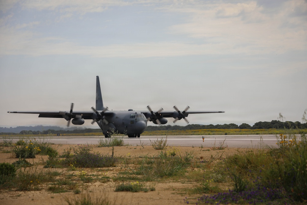 US, Tunisian airmen conduct tactical approach and landing exercises during African Lion 2026