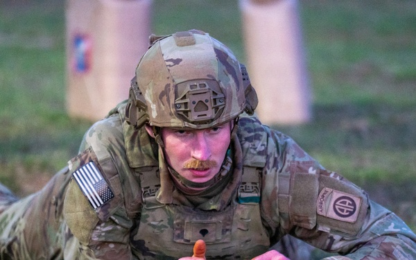 Paratroopers Conduct Expert Physical Fitness Assessment