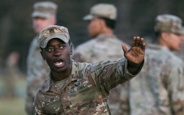 Paratroopers Conduct Expert Physical Fitness Assessment