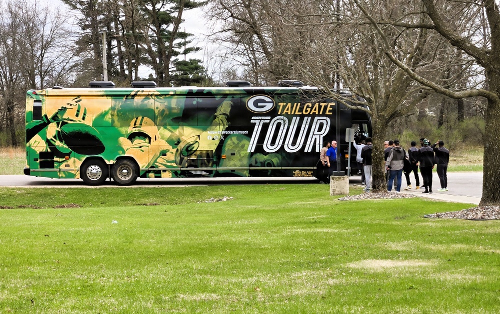 2026 Green Bay Packers Tailgate Tour makes stop at Fort McCoy; visits with Soldiers, Challenge Academy cadets