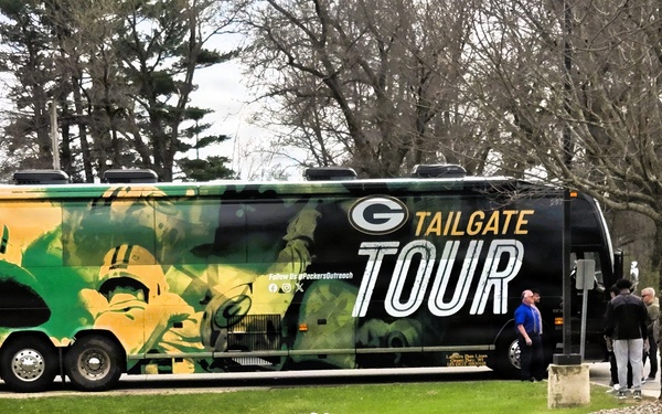 2026 Green Bay Packers Tailgate Tour makes stop at Fort McCoy; visits with Soldiers, Challenge Academy cadets