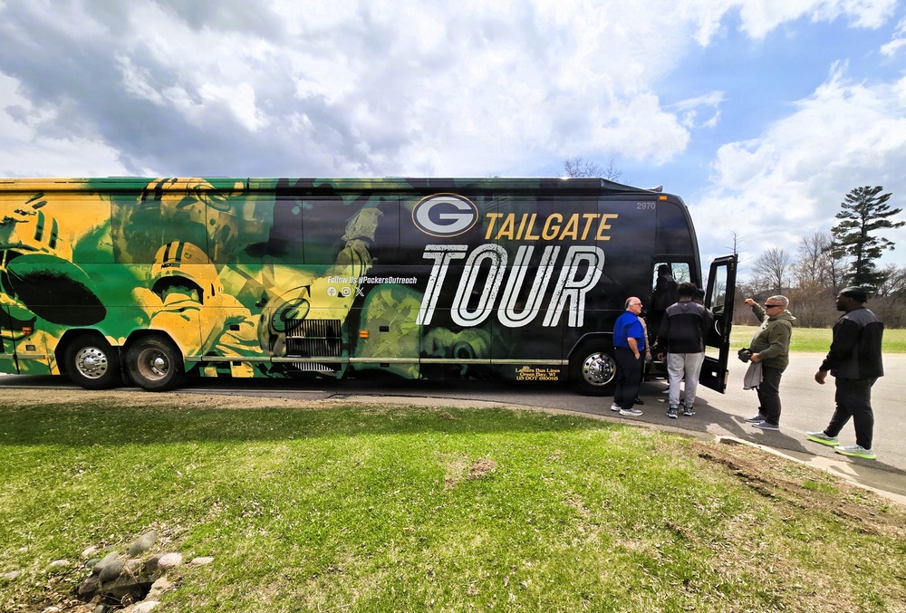 2026 Green Bay Packers Tailgate Tour makes stop at Fort McCoy; visits with Soldiers, Challenge Academy cadets