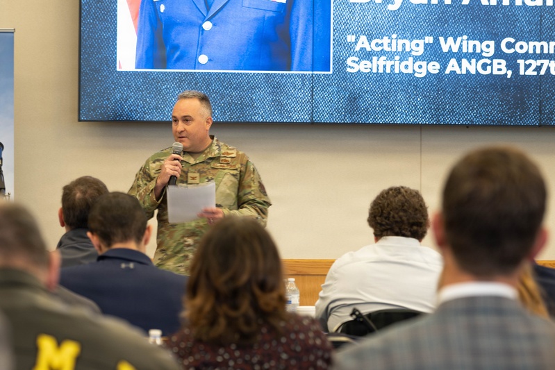 Michigan National Guard, Macomb County host industry day