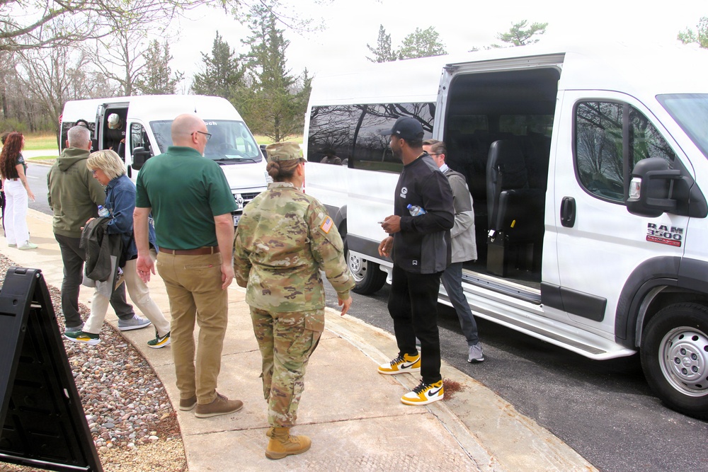 2026 Green Bay Packers Tailgate Tour makes stop at Fort McCoy; visits with Soldiers, Challenge Academy cadets