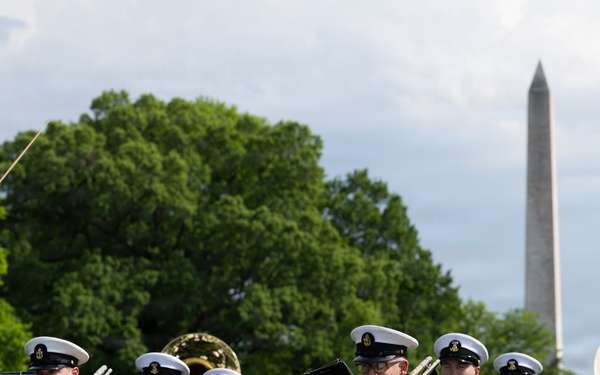 U.S. Navy Ceremonial Band prepares for arrival of King Charles III