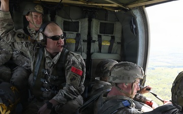 Paratroopers Hone Skills with D.C. Army National Guard Aviation Battalion