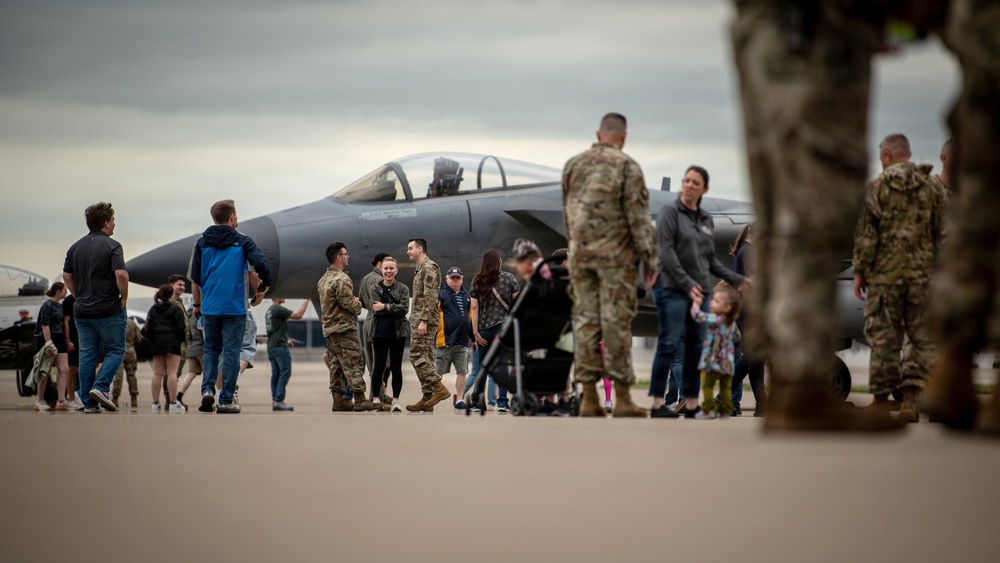 KYANG hosts aircraft for Thunder air show