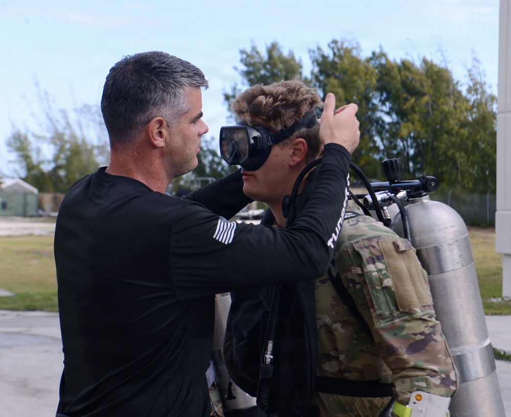 Special Forces Combat Dive Students Take to Ocean for Training
