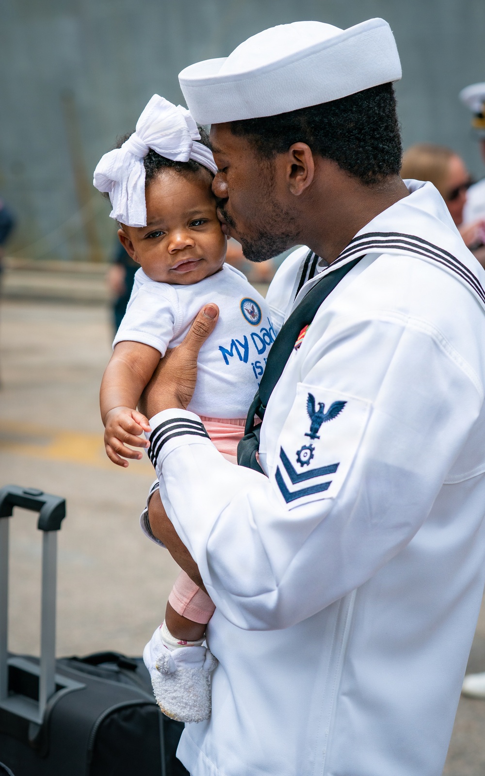 USS San Antonio (LPD 17) returns to Naval Station Norfolk