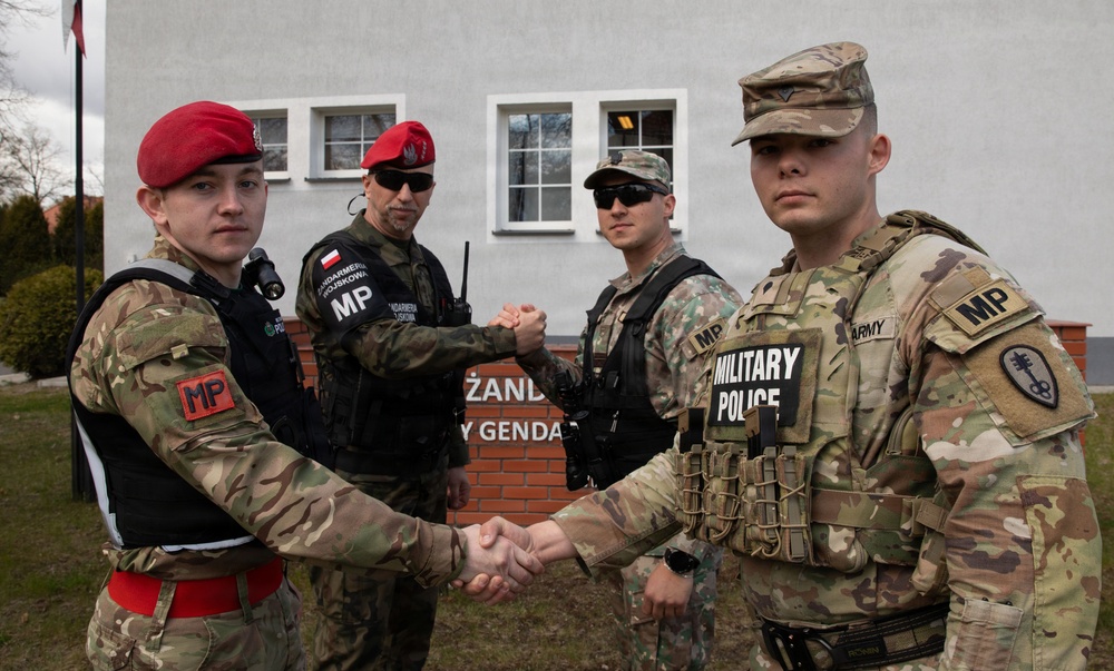 U.S., British, Romanian and Polish Military Police join forces for Polish Flag Day