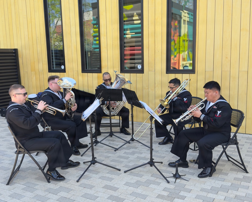 Navy Band Great Lakes Brass Quintet in Lexington for Navy Week