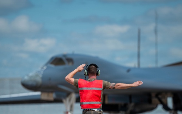 Dyess Airmen prepare “Apocalypse II” for operational service