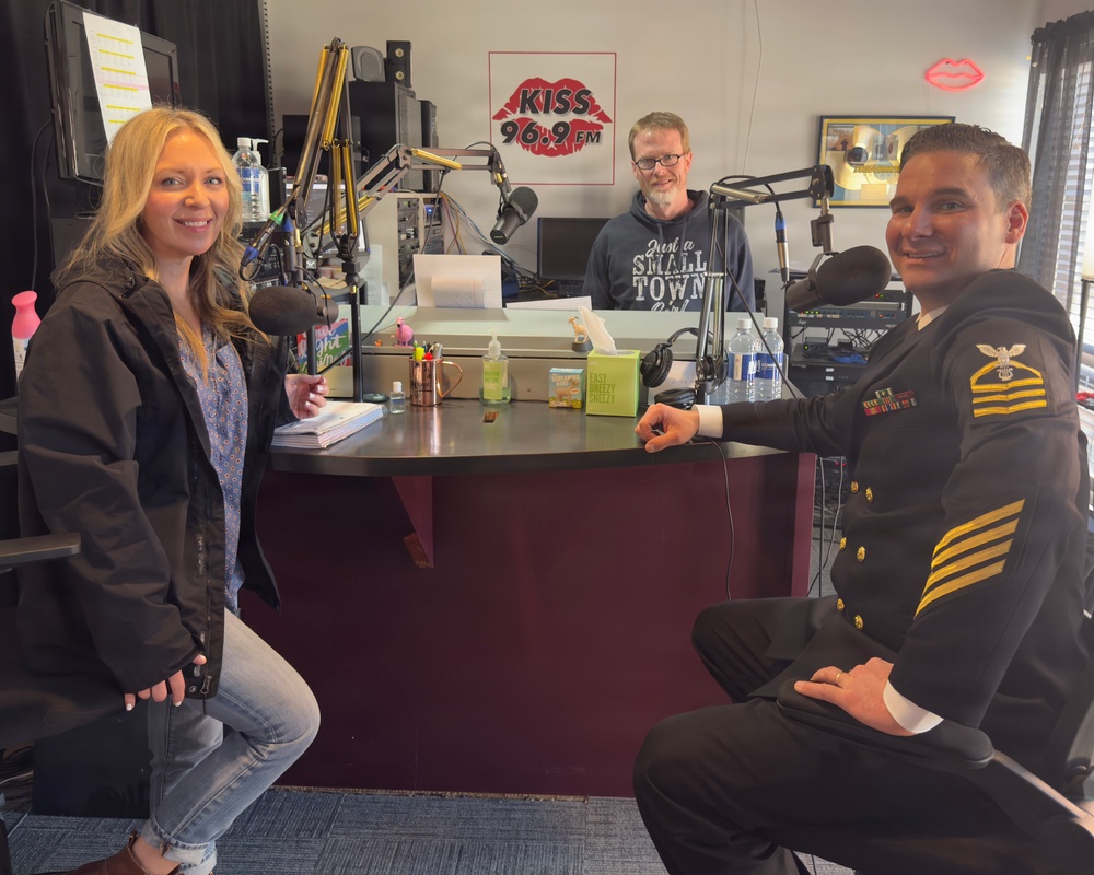 Navy Band Great Lakes "Horizon" visits Lexington for Navy Week