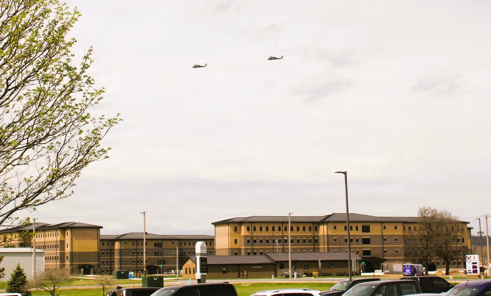 Wisconsin National Guard UH-60 Black Hawks fly members of Packers tour to Fort McCoy