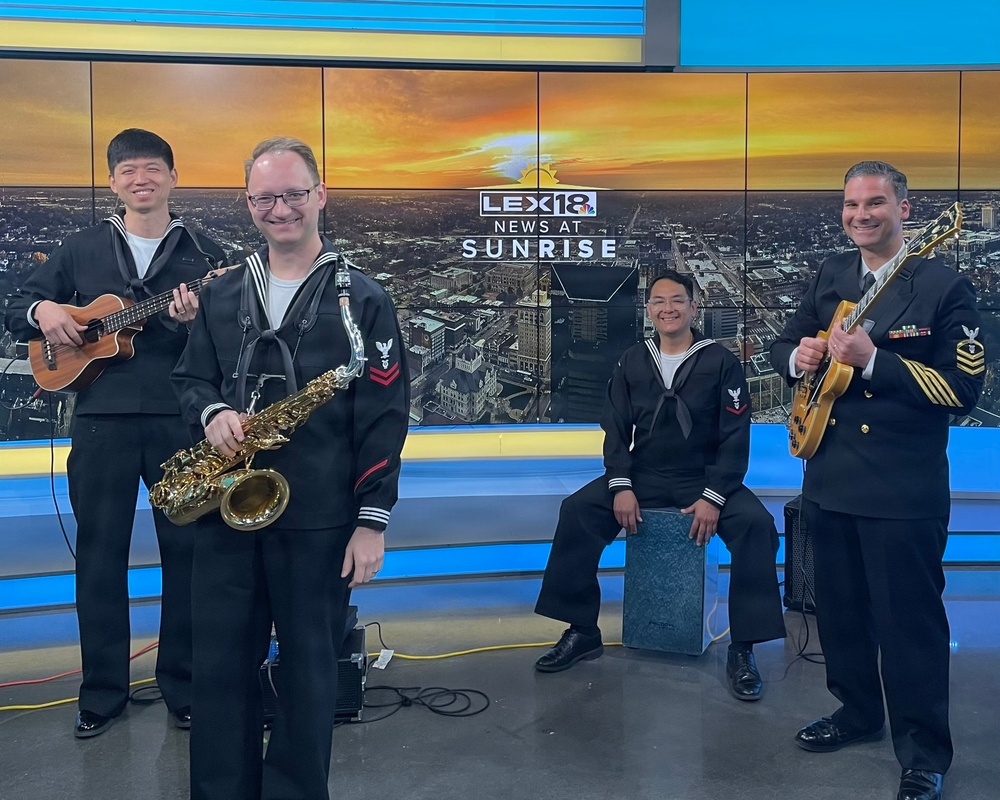 Navy Band Great Lakes "Horizon" visits Lexington for Navy Week