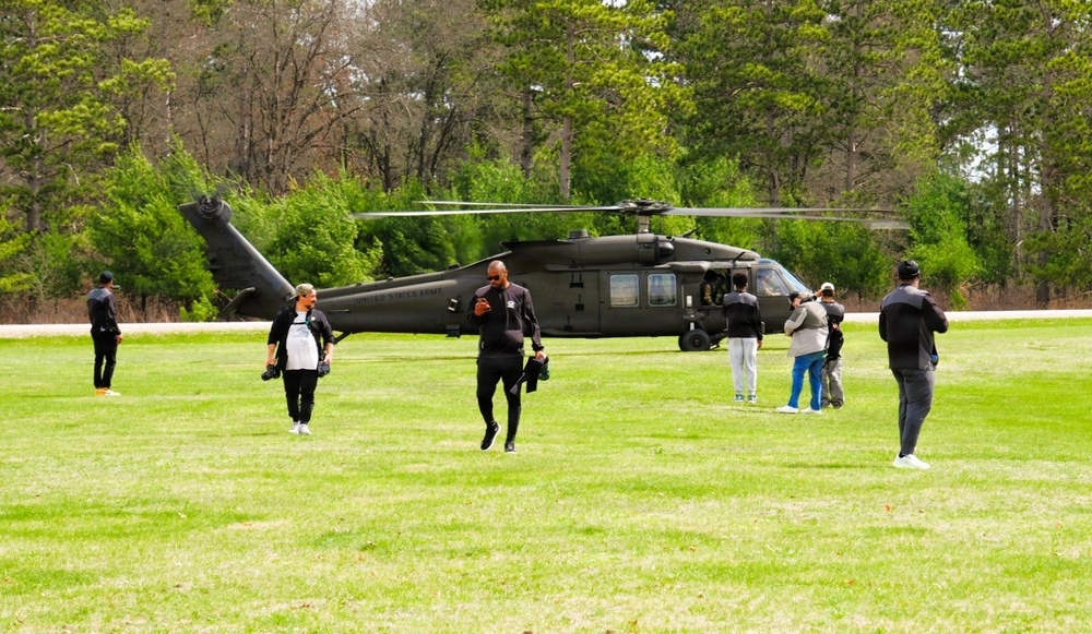 Wisconsin National Guard UH-60 Black Hawks fly members of Packers tour to Fort McCoy