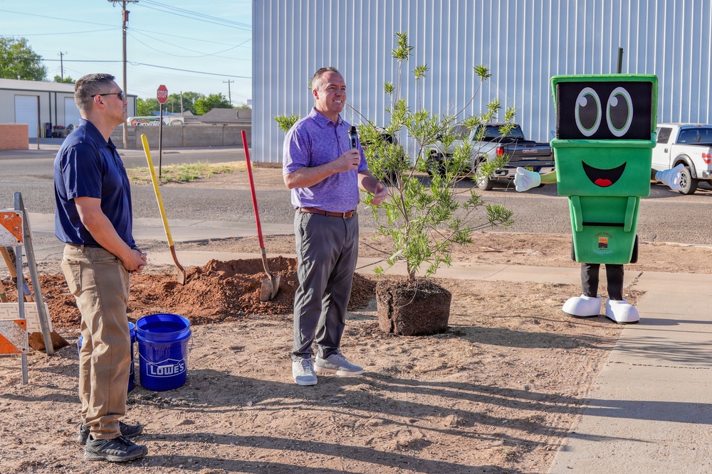 Steadfast Line celebrates Arbor Day
