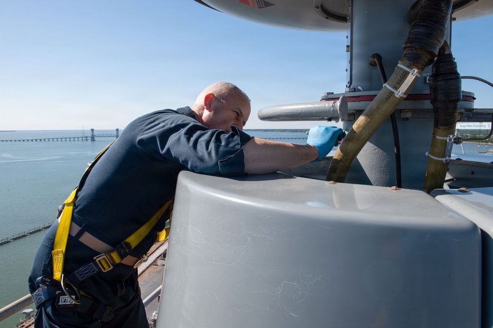 USS John C. Stennis (CVN 74) Mast Climb