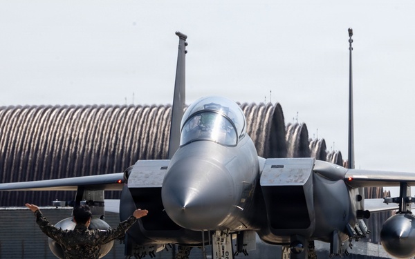 U.S. Forces and ROKAF showcase allied readiness