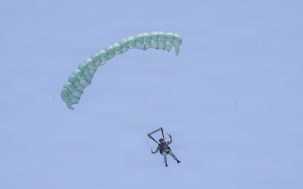 Balikatan 26: U.S., Philippine special operations forces execute friendship jumps