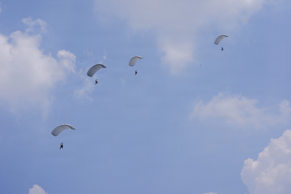 Balikatan 26: U.S., Philippine special operations forces execute friendship jumps