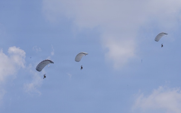 Balikatan 26: U.S., Philippine special operations forces execute friendship jumps