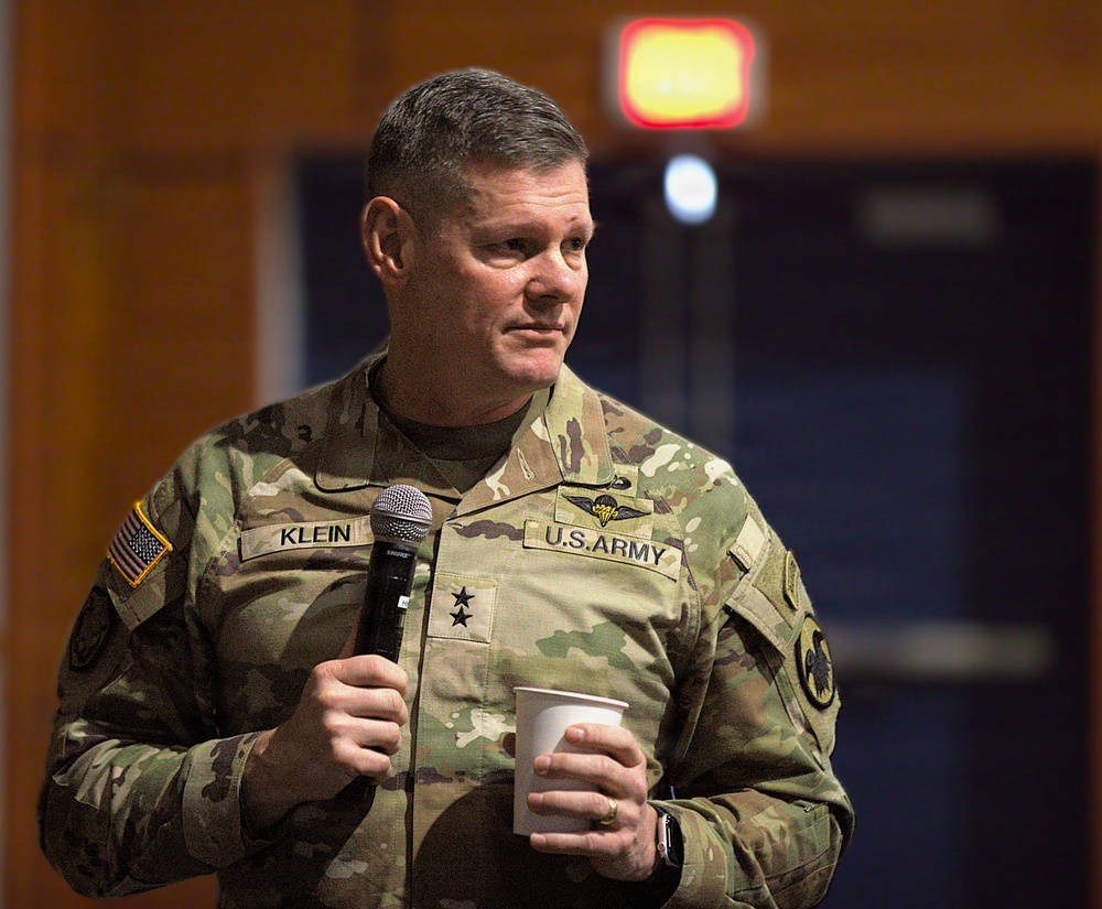 U.S. Army Maj. Gen. Klein at The Senior Leadership Training
