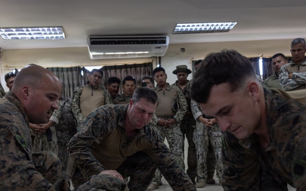 22nd MEU (SOC) | Combat Lifesaving Course with Ecuadorian Marines